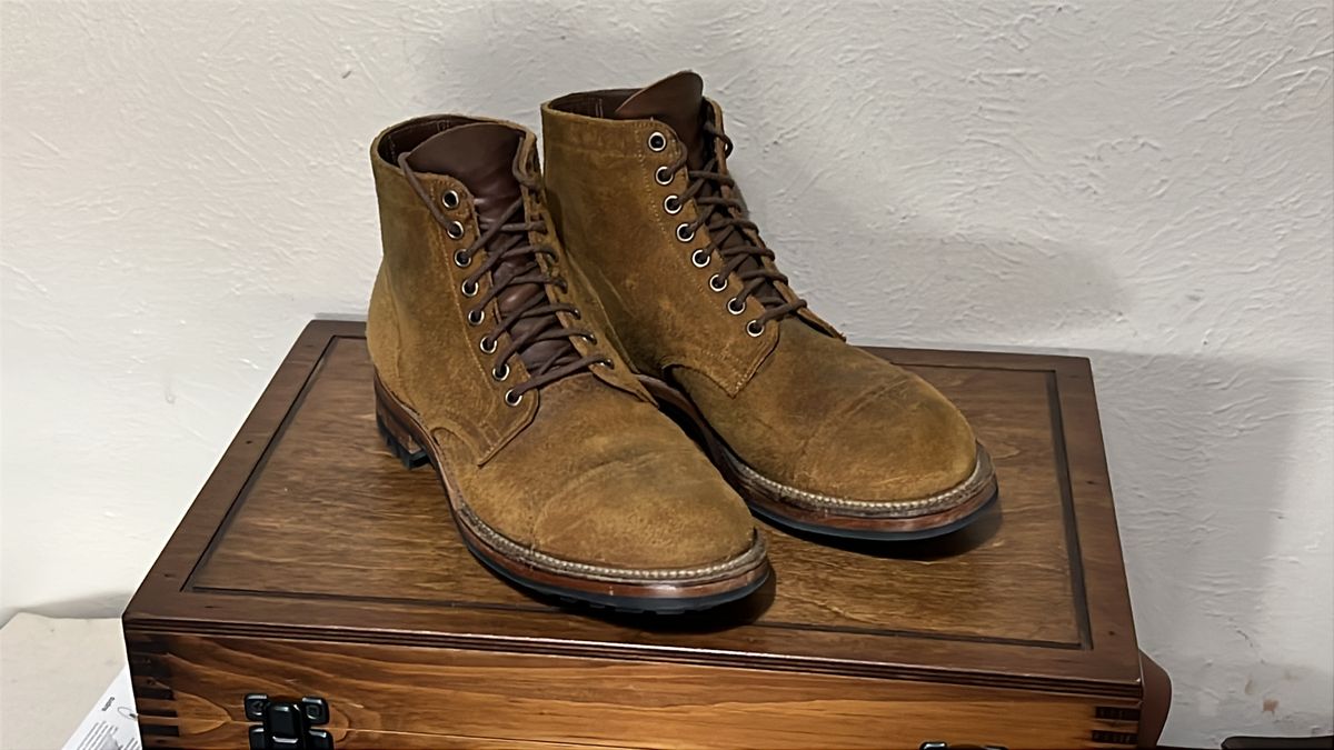 Photo by itsyaboisqueak on July 10, 2025 of the Viberg Service Boot in Horween Wheat Predator Roughout.