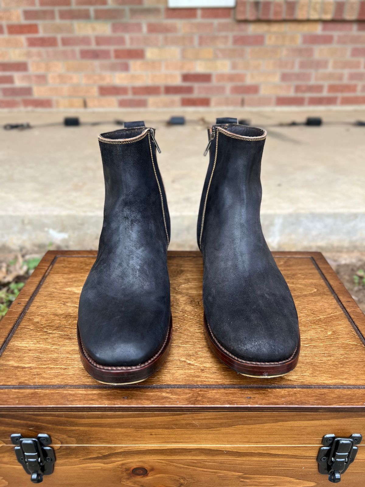 Photo by itsyaboisqueak on March 15, 2025 of the Fortis Boots Antasena in Maryam Andrea Reverse Overdye.