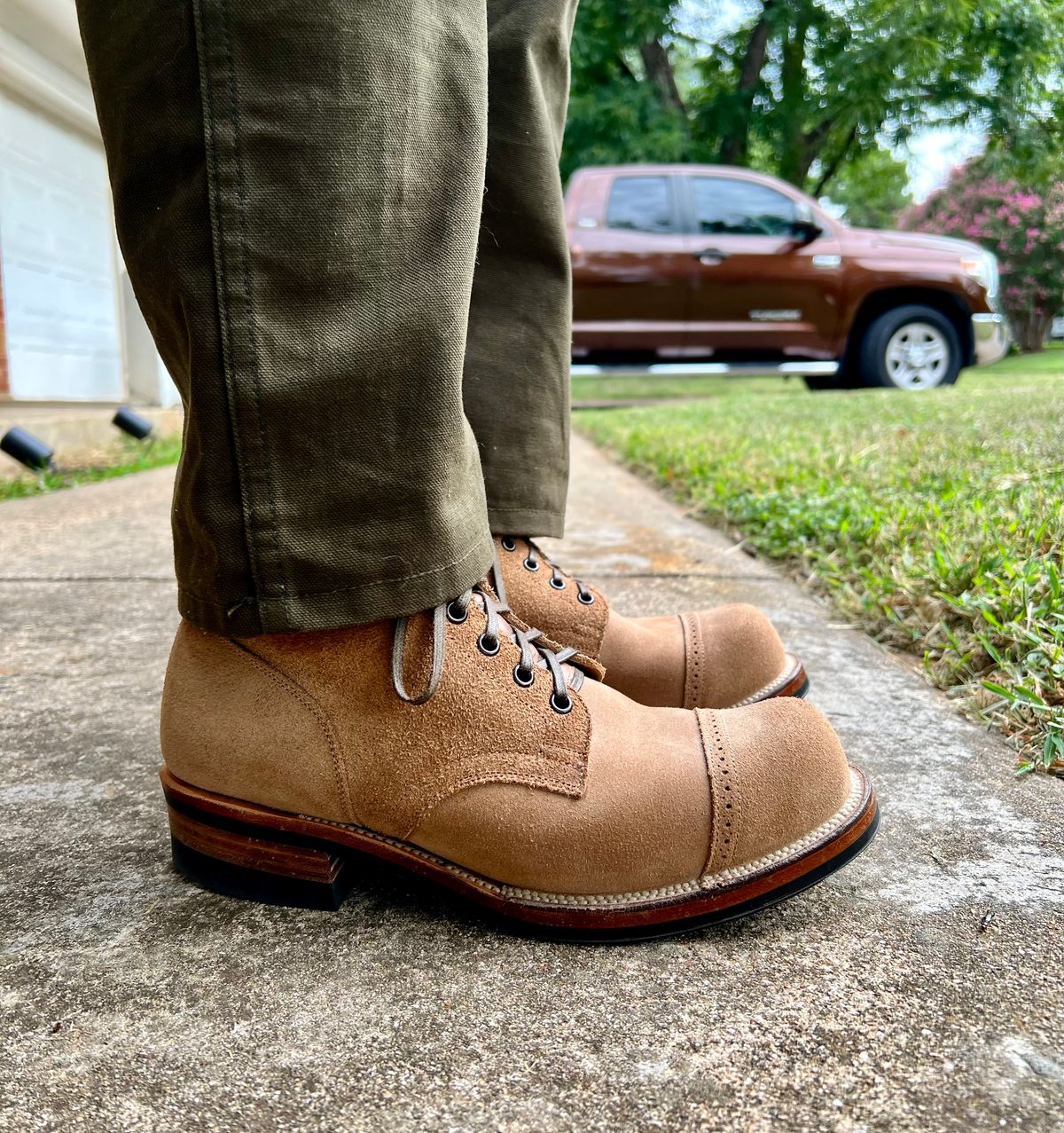 Photo by itsyaboisqueak on July 27, 2025 of the Viberg Service Boot BCT in Horween Marine Field Roughout.