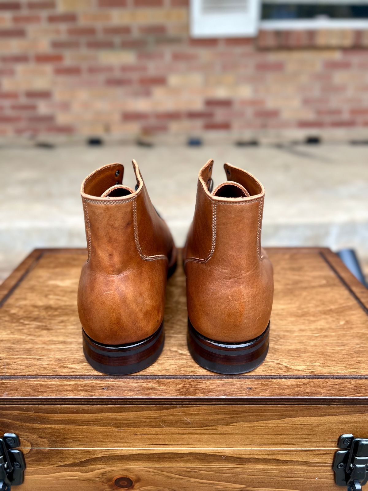 Photo by itsyaboisqueak on November 1, 2024 of the Viberg Service Boot in Conceria 800 Antique Oiled Vacchetta.