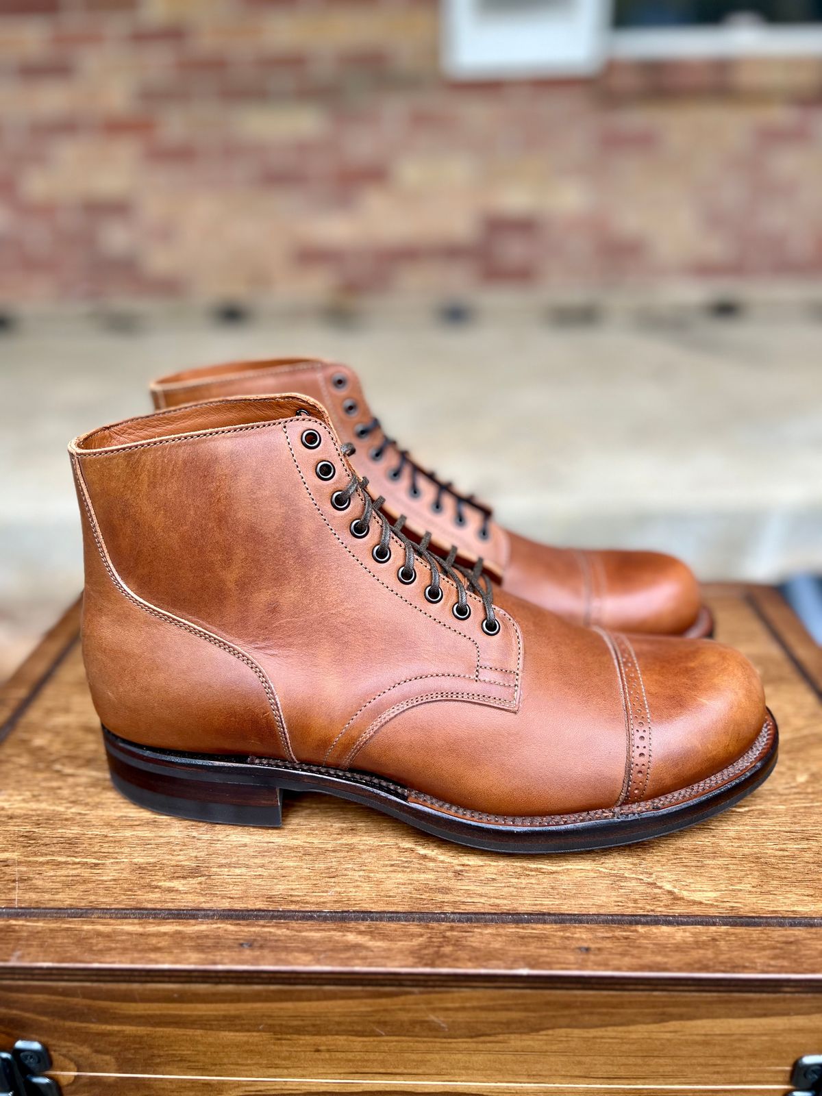 Photo by itsyaboisqueak on November 1, 2024 of the Viberg Service Boot in Conceria 800 Antique Oiled Vacchetta.