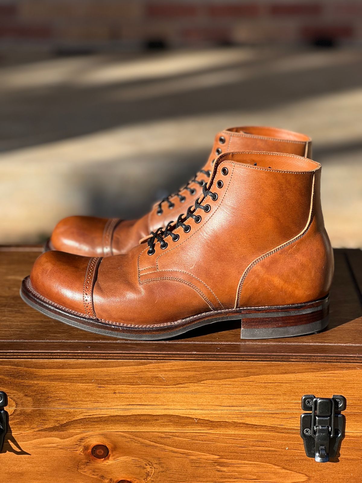 Photo by itsyaboisqueak on December 2, 2024 of the Viberg Service Boot in Conceria 800 Antique Oiled Vacchetta.