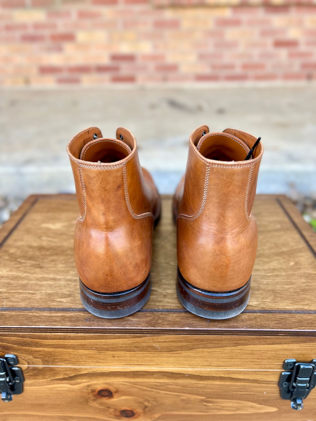 Photo by itsyaboisqueak on January 3, 2025 of the Viberg Service Boot in Conceria 800 Antique Oiled Vacchetta.