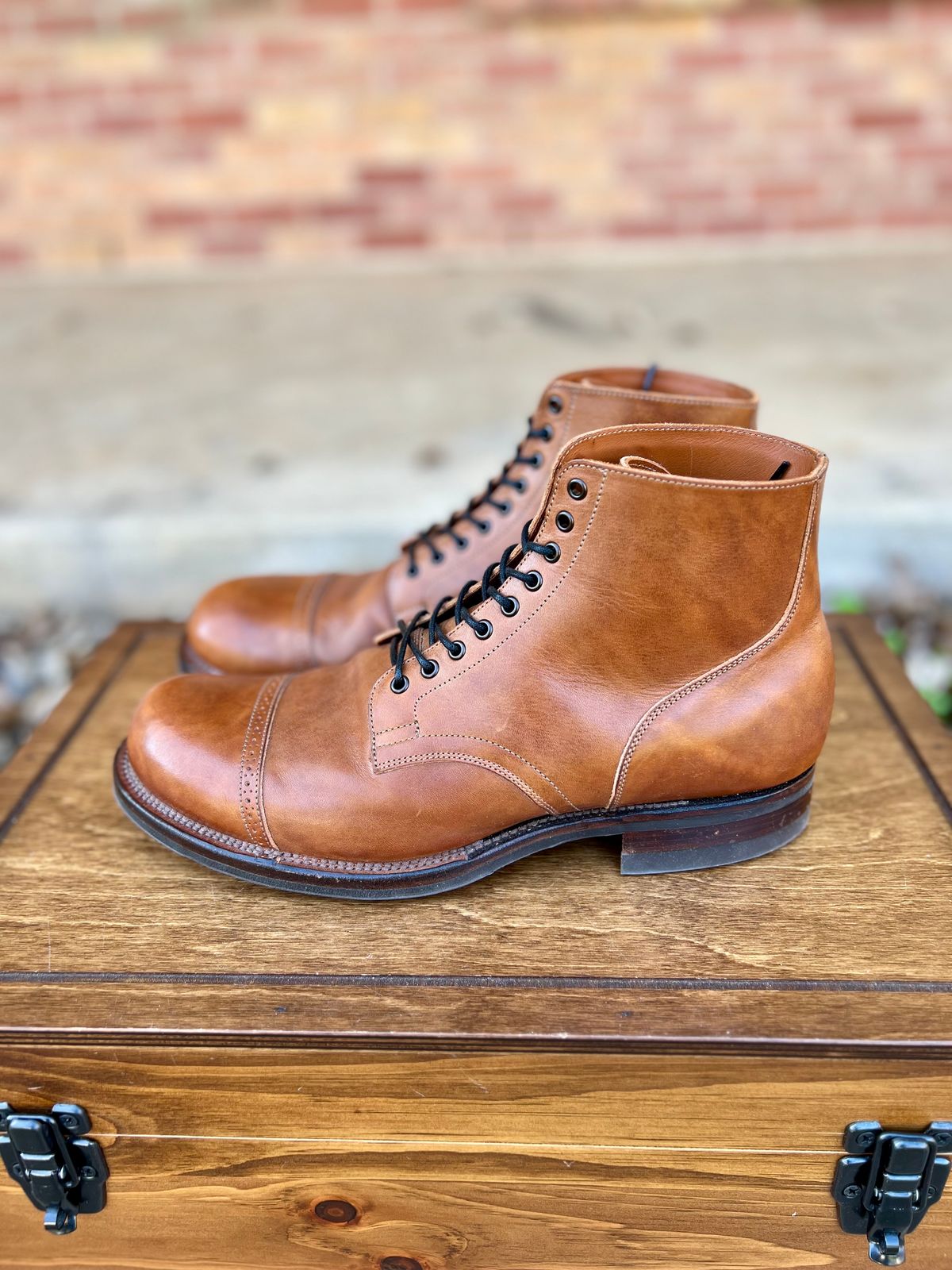 Photo by itsyaboisqueak on January 3, 2025 of the Viberg Service Boot in Conceria 800 Antique Oiled Vacchetta.