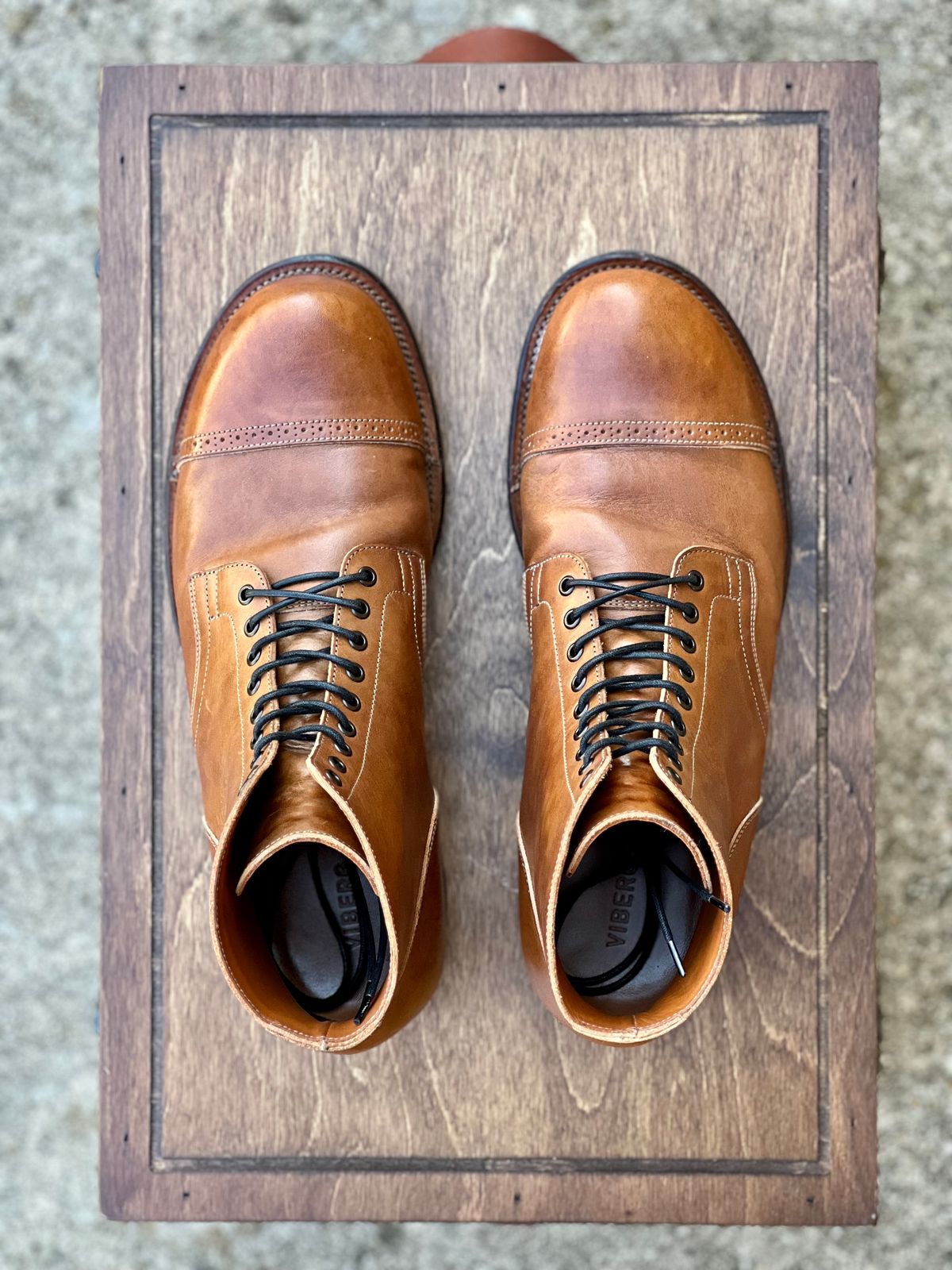 Photo by itsyaboisqueak on January 3, 2025 of the Viberg Service Boot in Conceria 800 Antique Oiled Vacchetta.