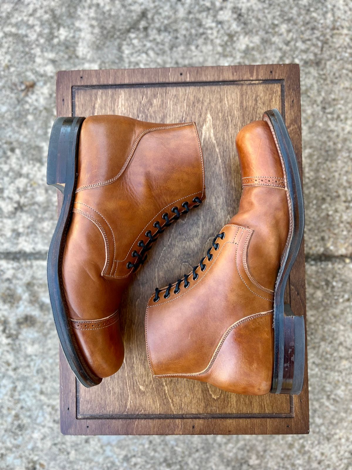 Photo by itsyaboisqueak on February 3, 2025 of the Viberg Service Boot in Conceria 800 Antique Oiled Vacchetta.