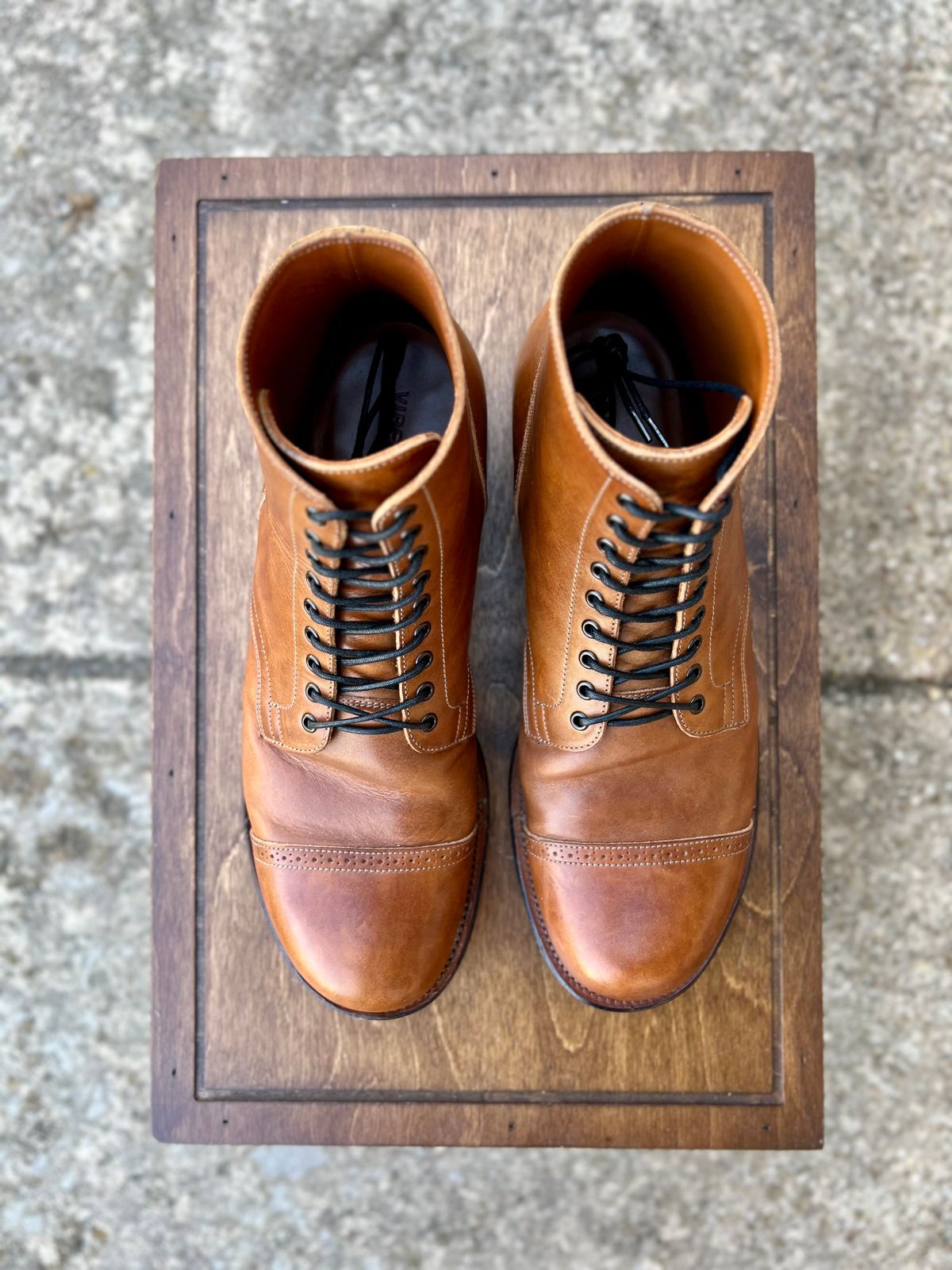 Photo by itsyaboisqueak on February 3, 2025 of the Viberg Service Boot in Conceria 800 Antique Oiled Vacchetta.