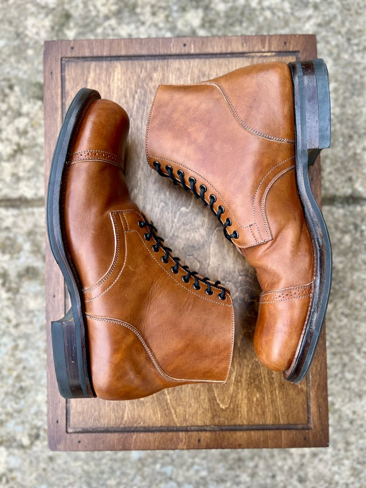 Photo by itsyaboisqueak on March 3, 2025 of the Viberg Service Boot in Conceria 800 Antique Oiled Vacchetta.