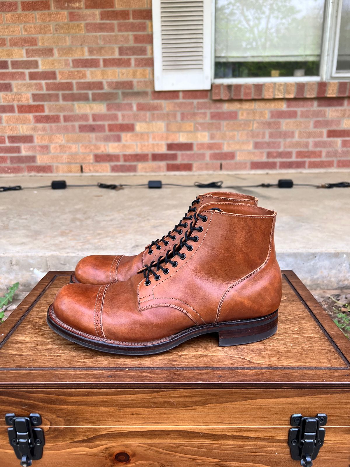 Photo by itsyaboisqueak on April 1, 2025 of the Viberg Service Boot in Conceria 800 Antique Oiled Vacchetta.