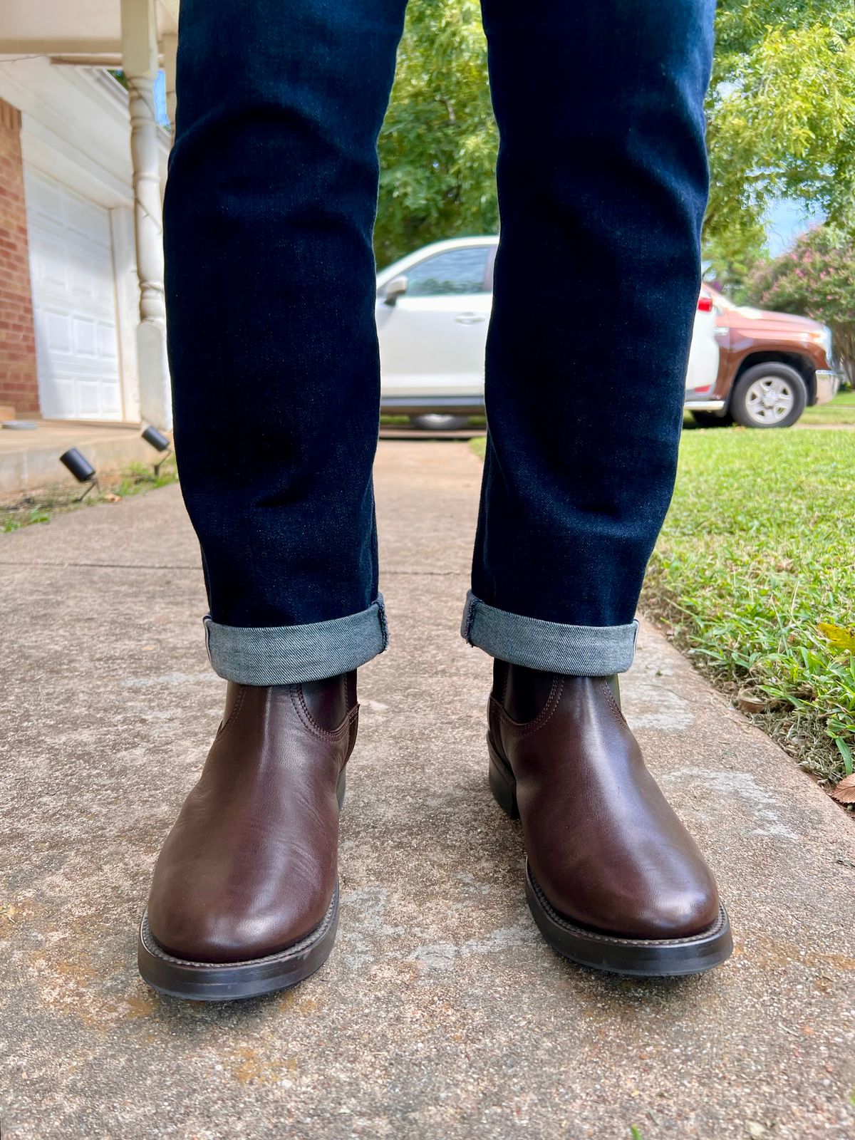 Photo by itsyaboisqueak on September 14, 2025 of the Addict Boots AB-05 Zip Western Boots in Brown Horsehide.