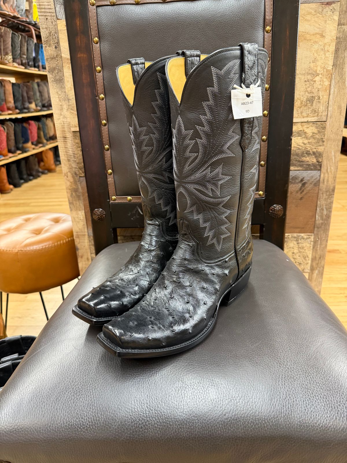 Photo by itsyaboisqueak on February 14, 2026 of the Allen’s Boots Cowboy Boot in Black Full Quill Ostrich.