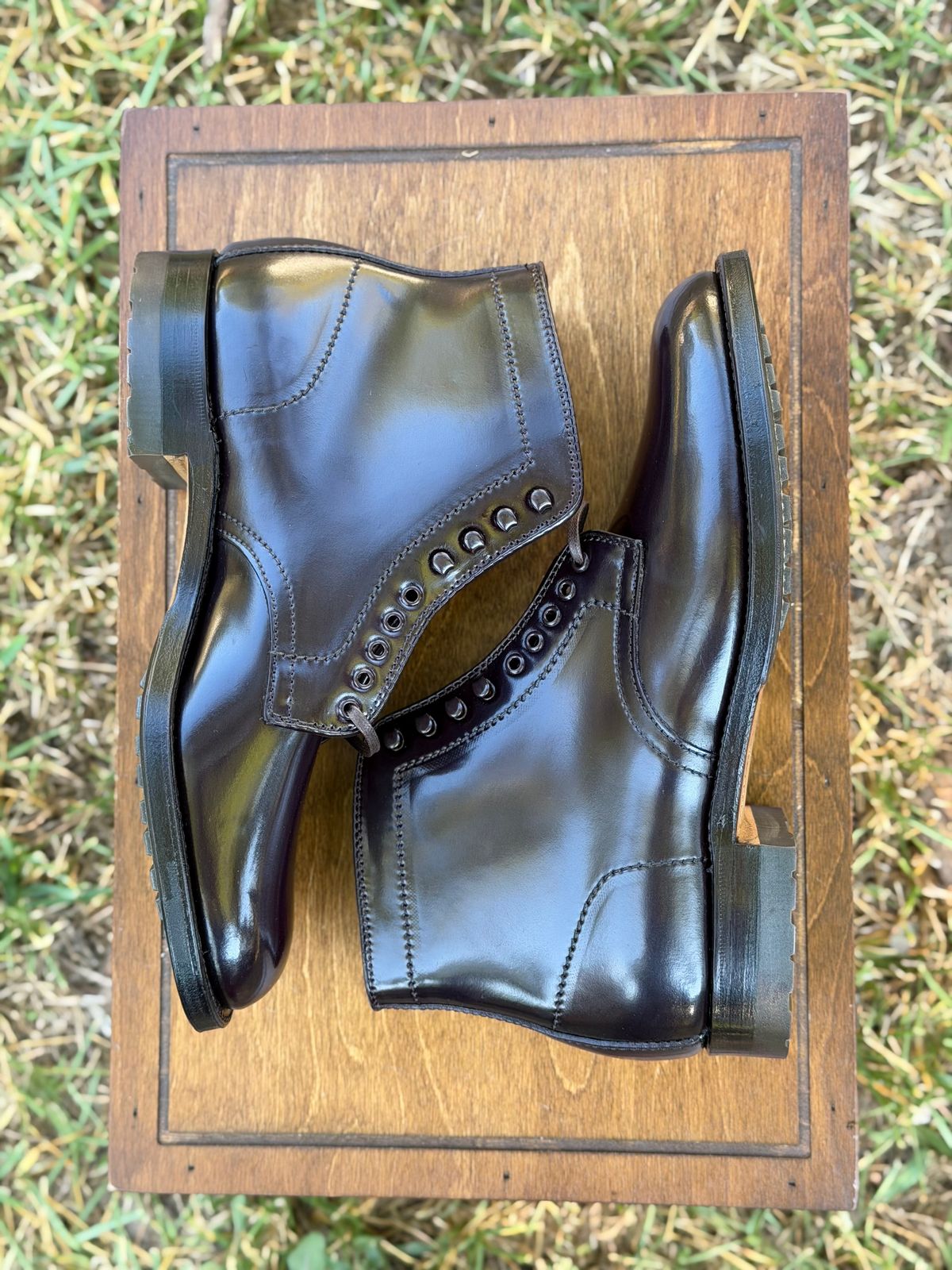 Photo by itsyaboisqueak on October 2, 2025 of the Alden 4600H Plain Toe Boot in Horween Color 8 Shell Cordovan.