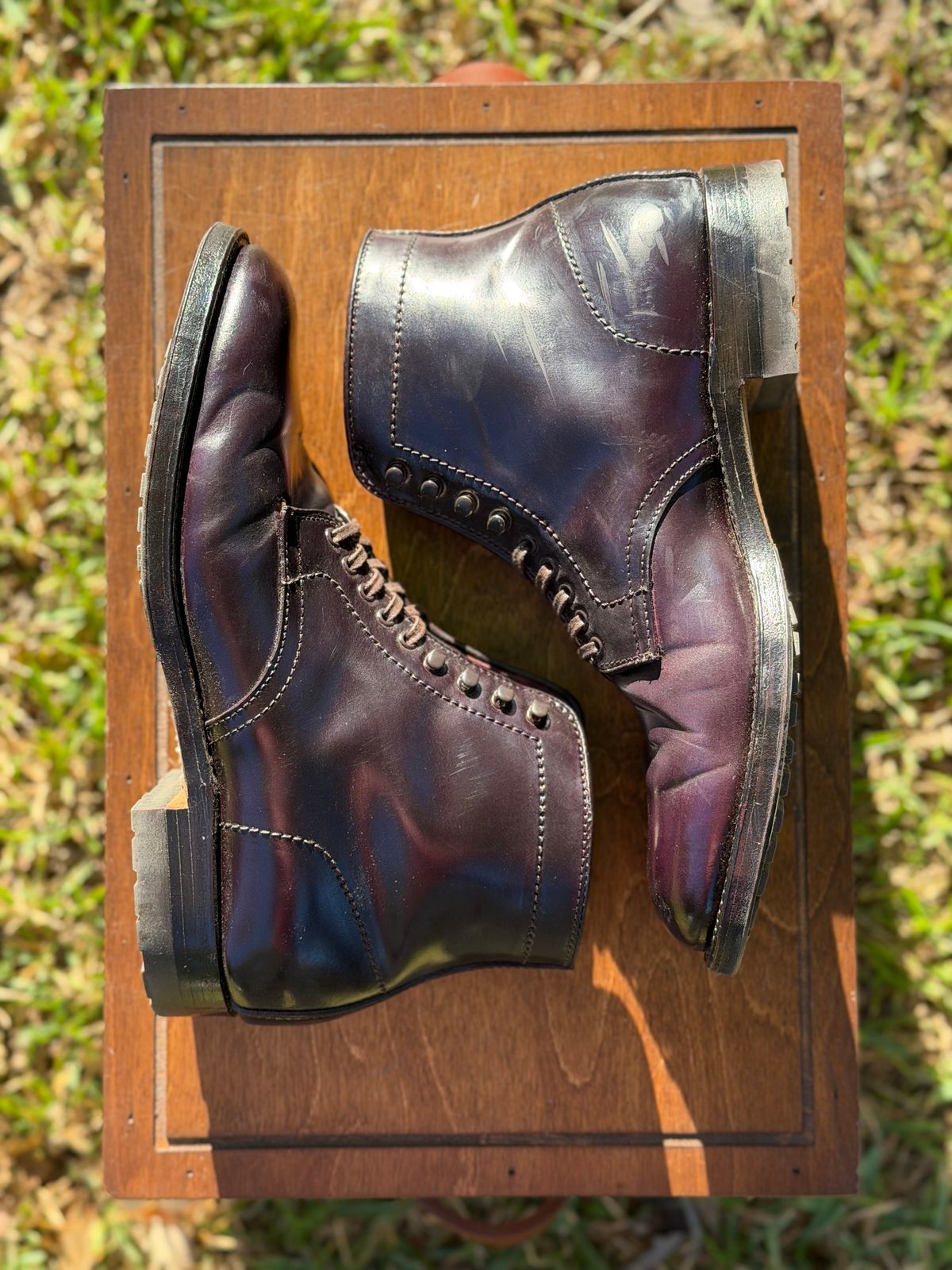 Photo by itsyaboisqueak on November 2, 2025 of the Alden 4600H Plain Toe Boot in Horween Color 8 Shell Cordovan.