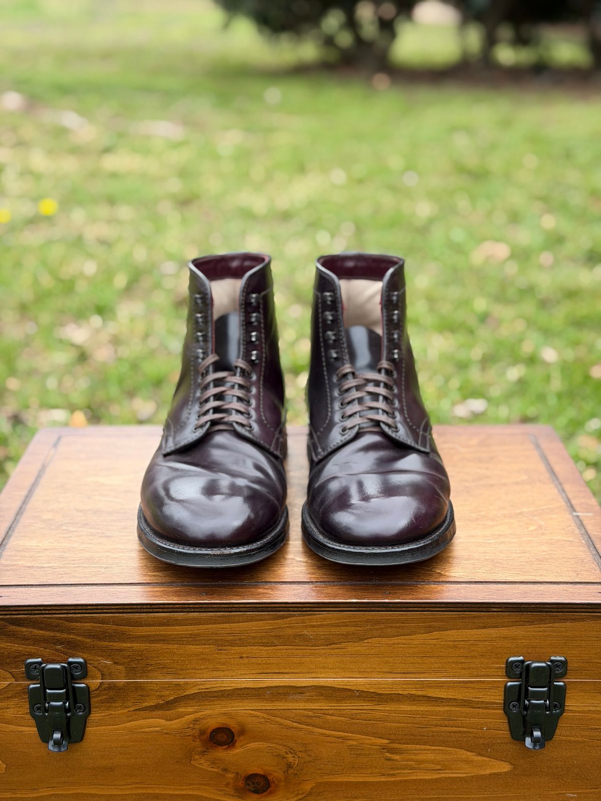 Photo by itsyaboisqueak on March 1, 2026 of the Alden 4600H Plain Toe Boot in Horween Color 8 Shell Cordovan.