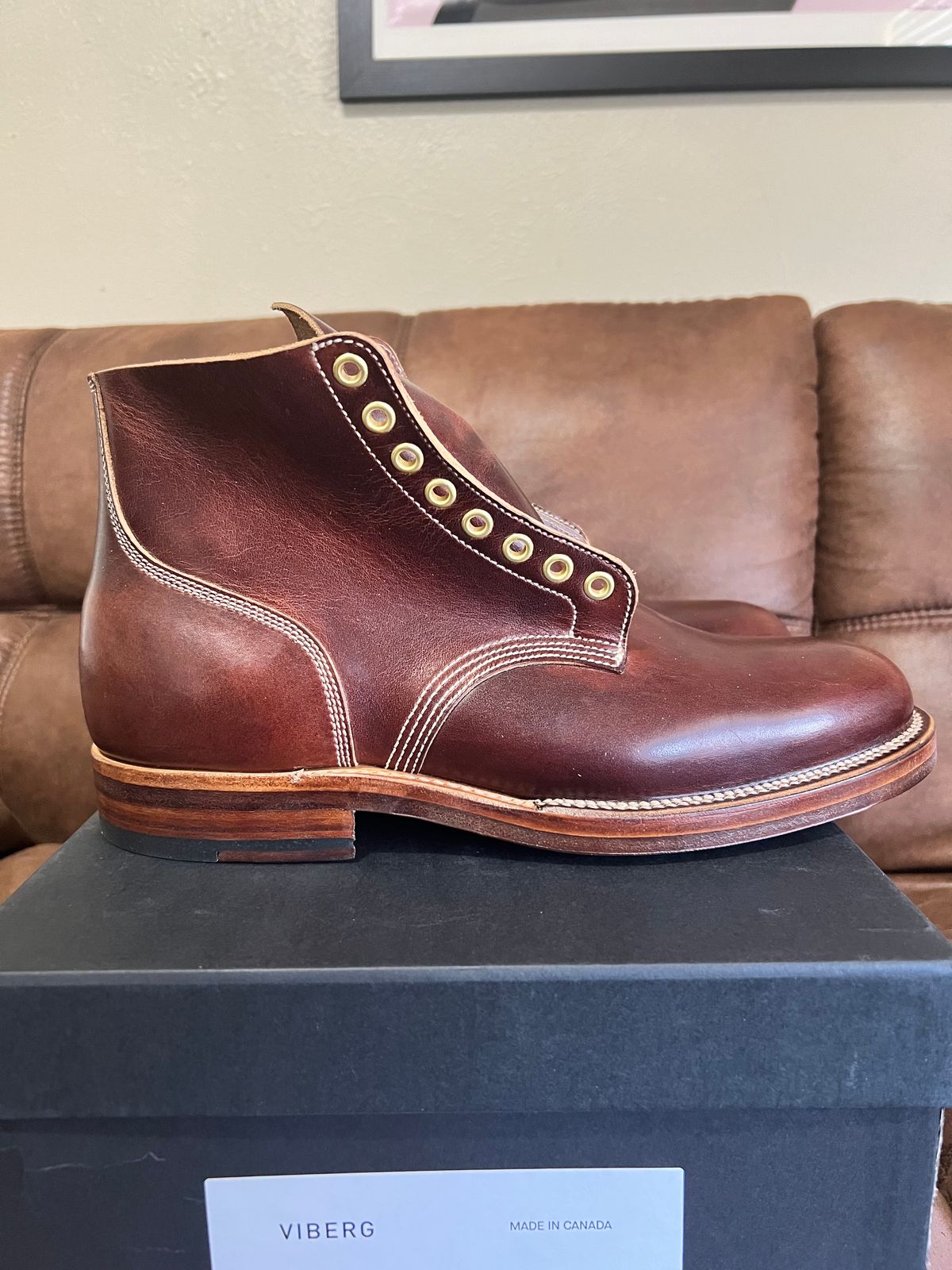 Photo by itsyaboisqueak on February 1, 2024 of the Viberg Service Boot in Horween Brown Cypress.