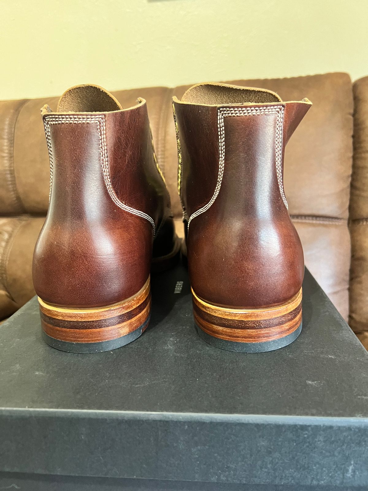 Photo by itsyaboisqueak on February 1, 2024 of the Viberg Service Boot in Horween Brown Cypress.