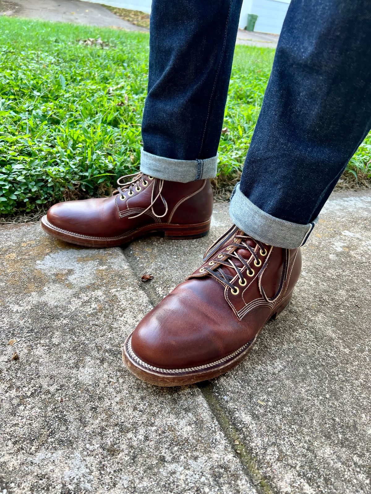 Photo by itsyaboisqueak on September 19, 2024 of the Viberg Service Boot in Horween Brown Cypress.