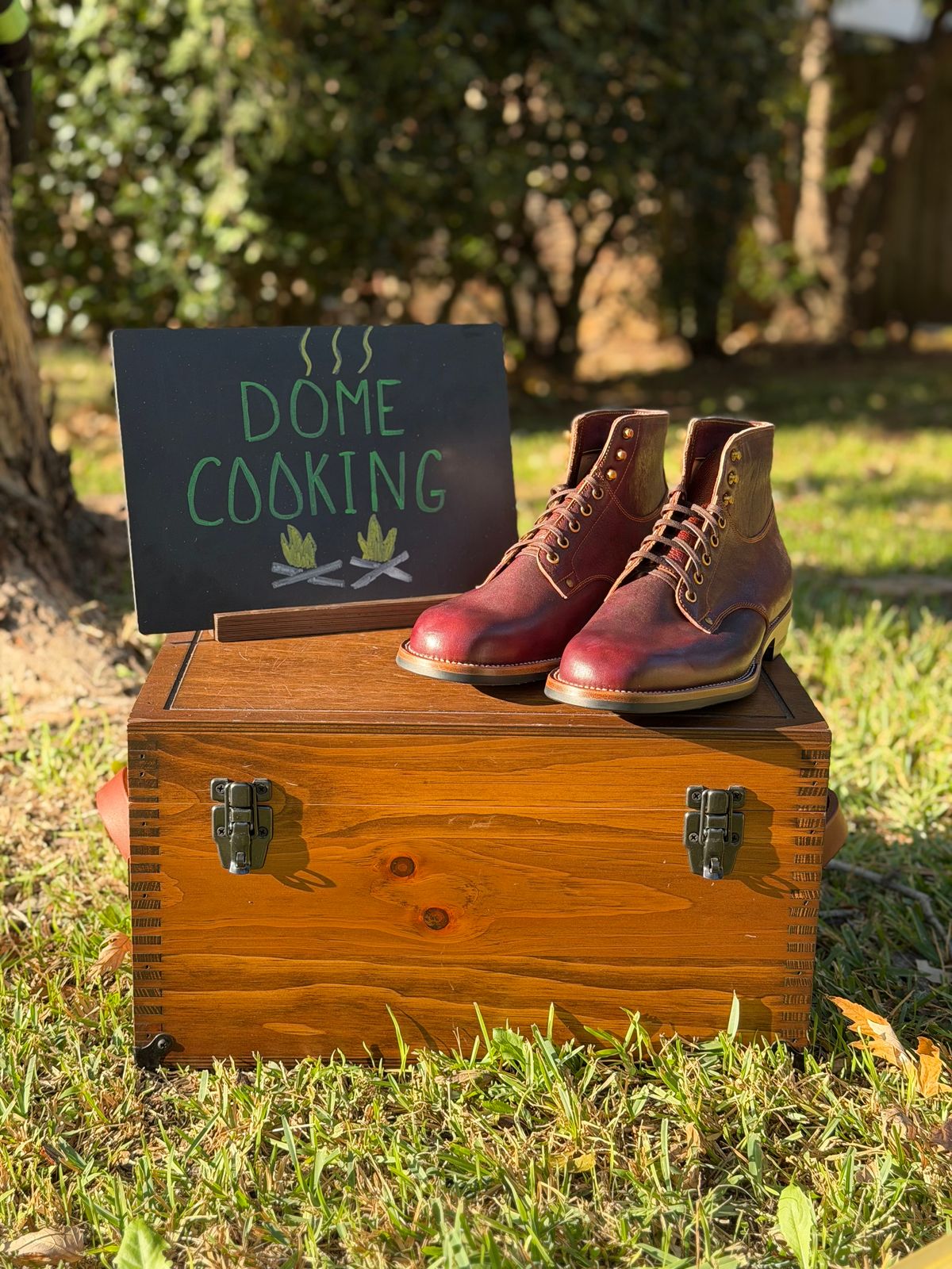 Photo by itsyaboisqueak on November 2, 2025 of the Iron Boots x Østmo Type 1 in Maryam Hand-Dyed Burgundy Washed Horsehide.