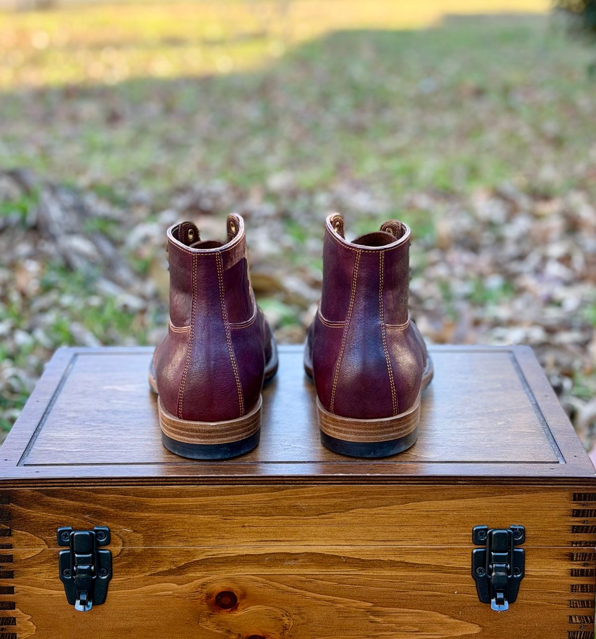 Photo by itsyaboisqueak on January 2, 2026 of the Iron Boots x Østmo Type 1 in Maryam Hand-Dyed Burgundy Washed Horsehide.
