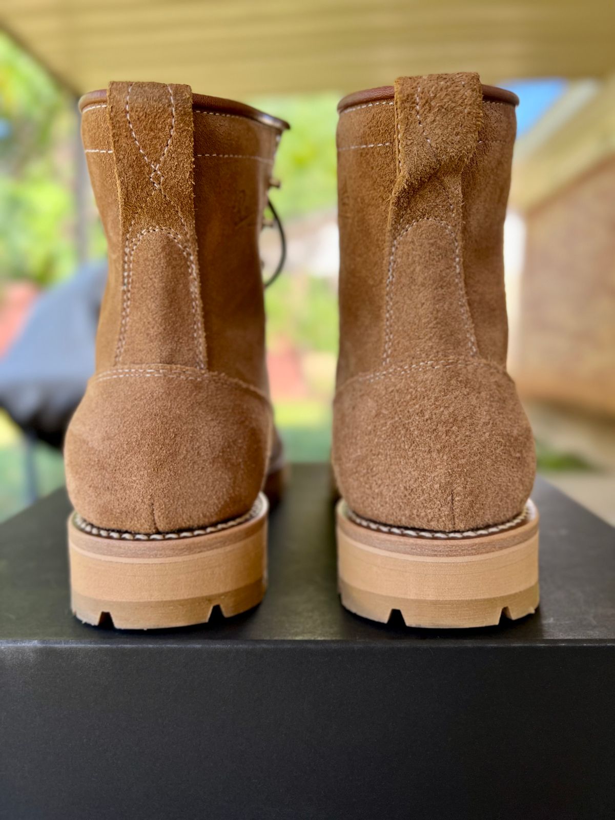 Photo by itsyaboisqueak on November 1, 2023 of the Rolling Dub Trio Forrester II in Nakamura Sennosuke Shoten Dark Beige Suede.