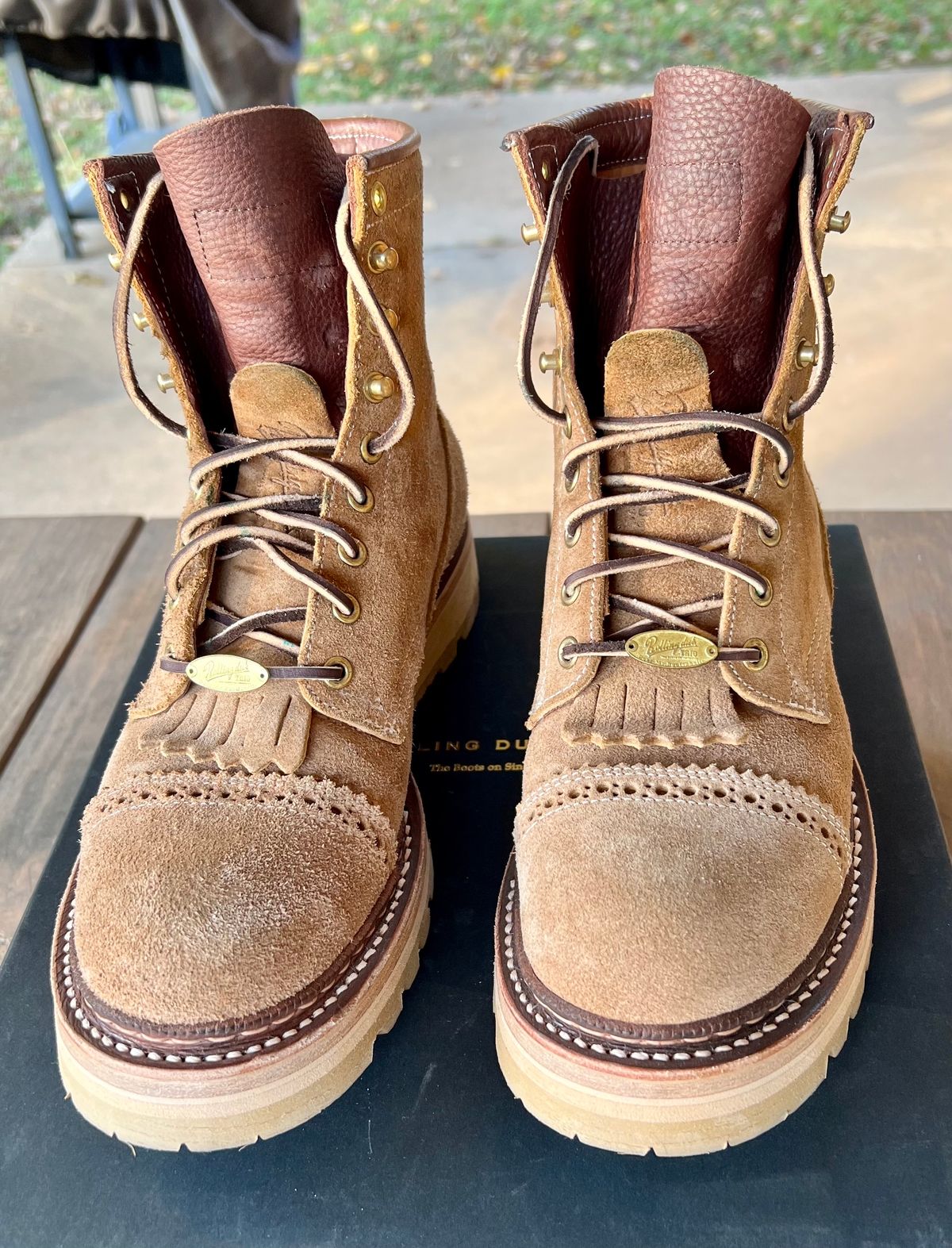Photo by itsyaboisqueak on December 2, 2023 of the Rolling Dub Trio Forrester II in Nakamura Sennosuke Shoten Dark Beige Suede.