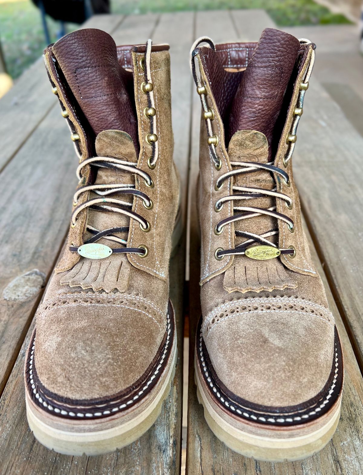 Photo by itsyaboisqueak on January 1, 2024 of the Rolling Dub Trio Forrester II in Nakamura Sennosuke Shoten Dark Beige Suede.