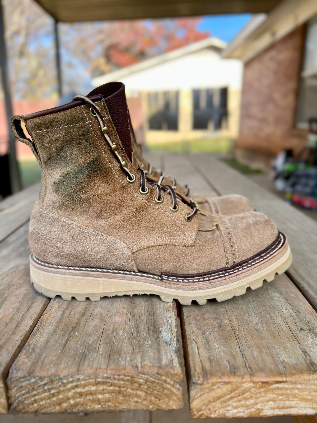 Photo by itsyaboisqueak on January 1, 2024 of the Rolling Dub Trio Forrester II in Nakamura Sennosuke Shoten Dark Beige Suede.