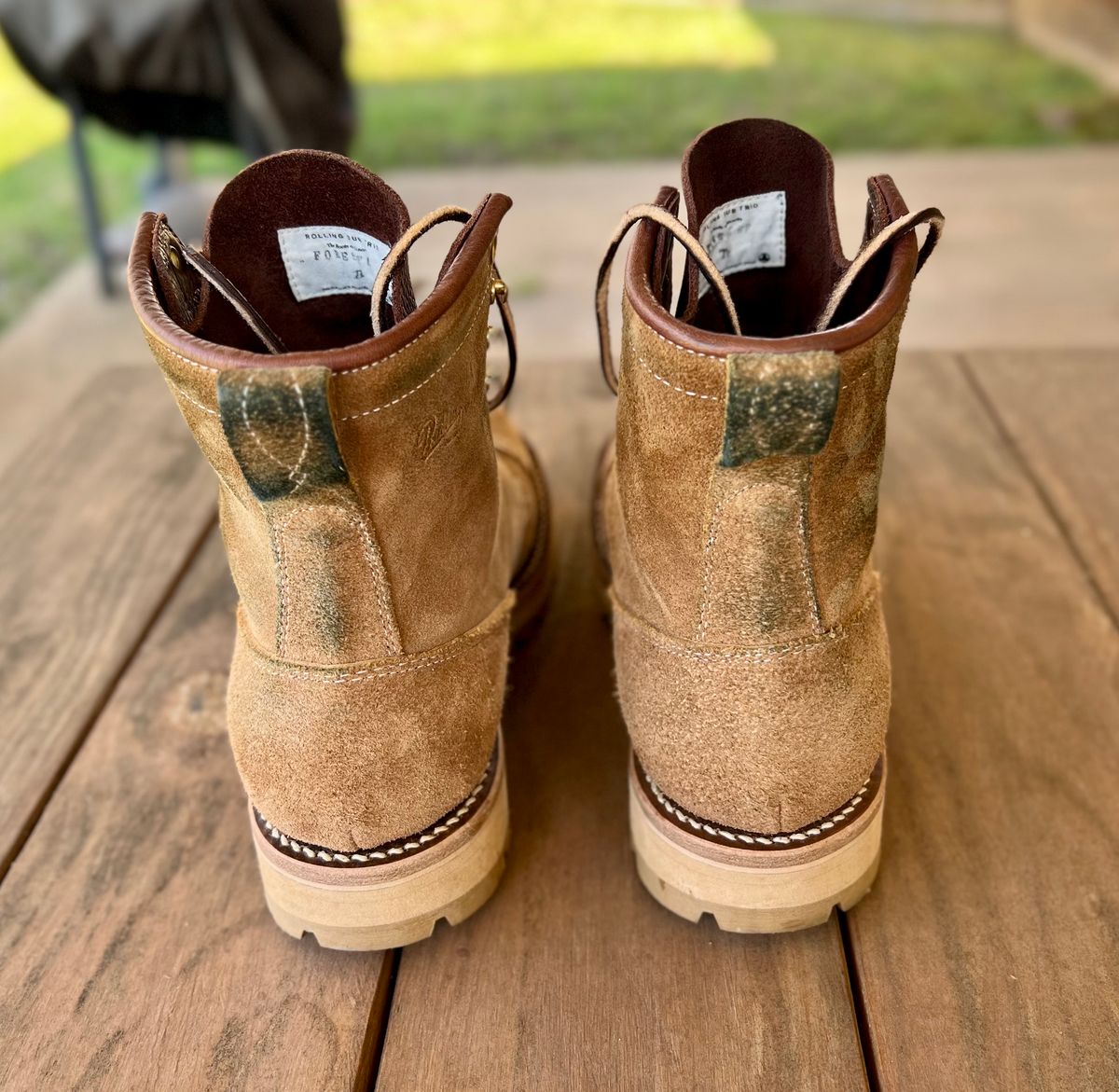 Photo by itsyaboisqueak on March 3, 2024 of the Rolling Dub Trio Forrester II in Nakamura Sennosuke Shoten Dark Beige Suede.