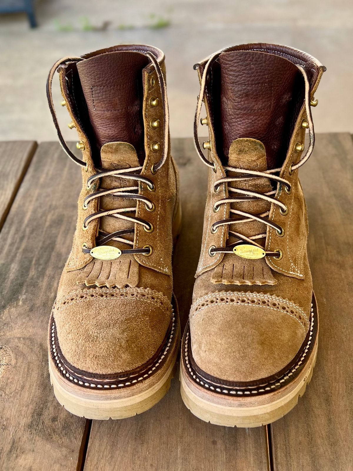 Photo by itsyaboisqueak on March 3, 2024 of the Rolling Dub Trio Forrester II in Nakamura Sennosuke Shoten Dark Beige Suede.