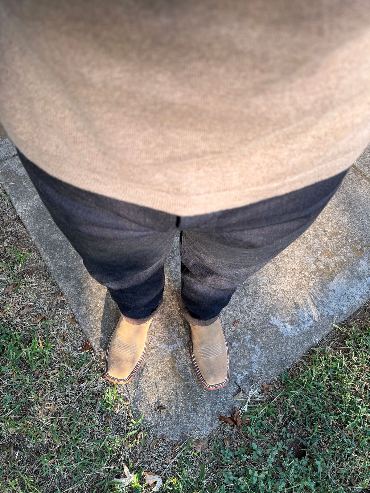 Photo by itsyaboisqueak on October 6, 2025 of the Rios of Mercedes Cowboy Boots in Horween Marine Field Roughout.