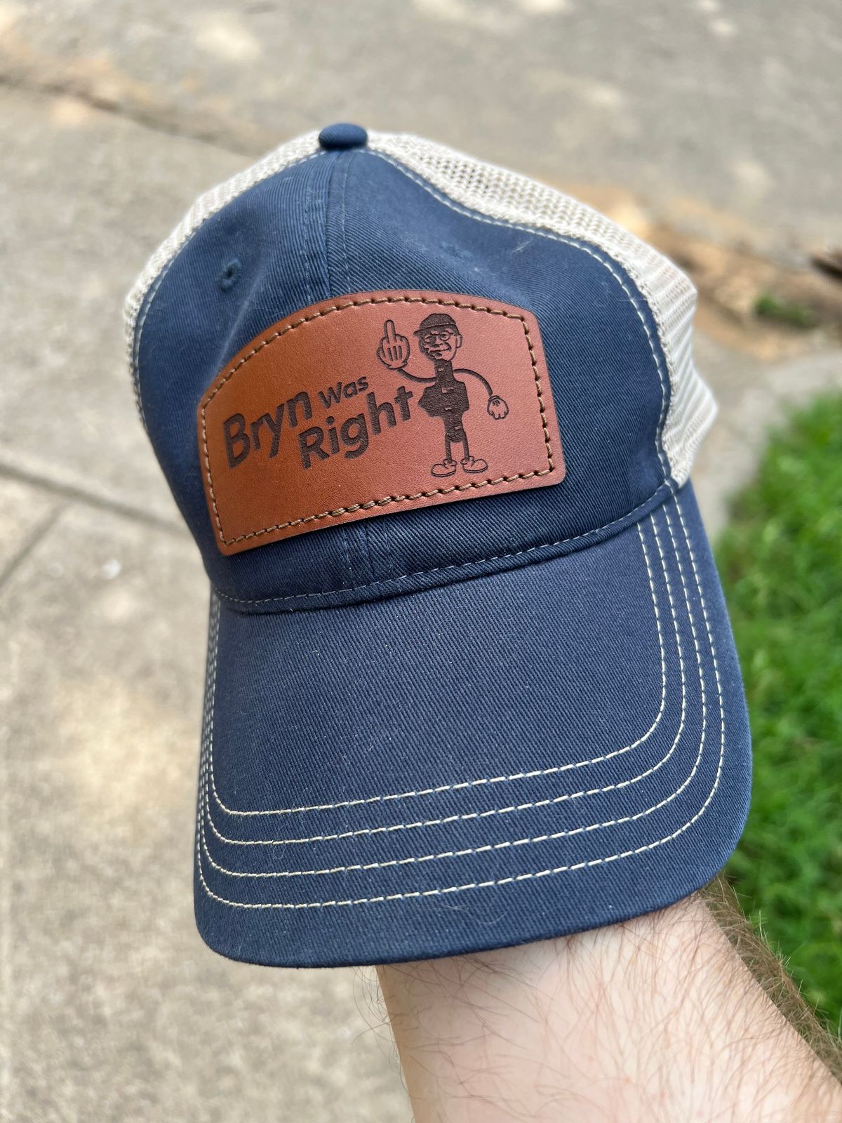 Photo by itsyaboisqueak on May 30, 2025 of the Viberg Bryn Was Right Hat in Basic Brown Junk Leather & Cheap Fabric.