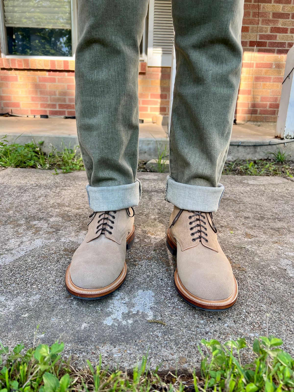 Photo by itsyaboisqueak on May 9, 2025 of the Viberg Navvy in Horween Marine Field Roughout.