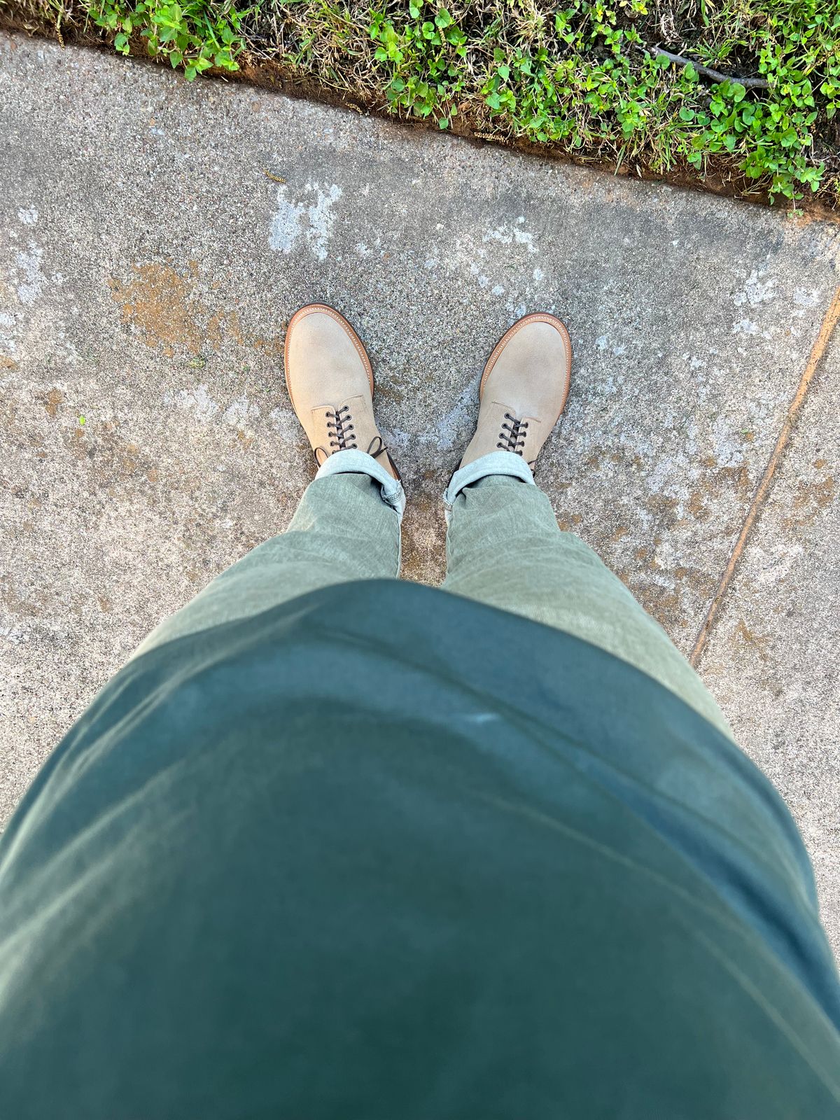 Photo by itsyaboisqueak on May 9, 2025 of the Viberg Navvy in Horween Marine Field Roughout.