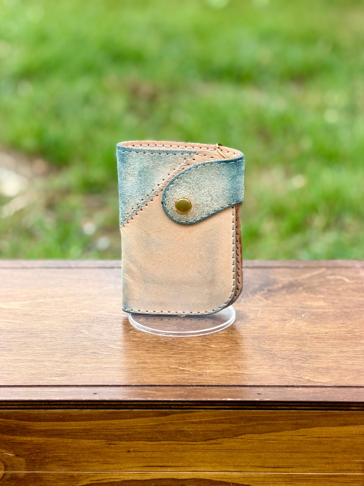 Photo by itsyaboisqueak on April 1, 2026 of the Harker Leatherworks FrankenWallet in Natural Veg Tan Smooth/Roughout.