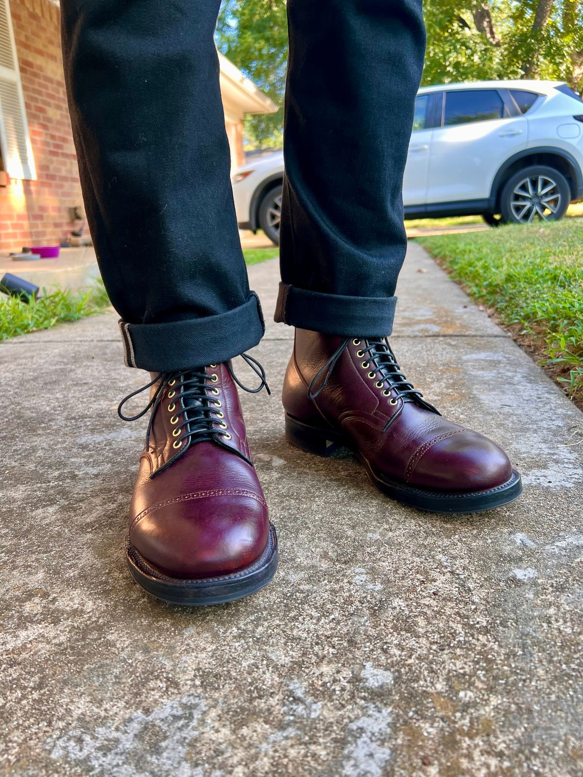 Photo by itsyaboisqueak on August 16, 2025 of the Viberg MTO in Horween Burgundy Wooly.