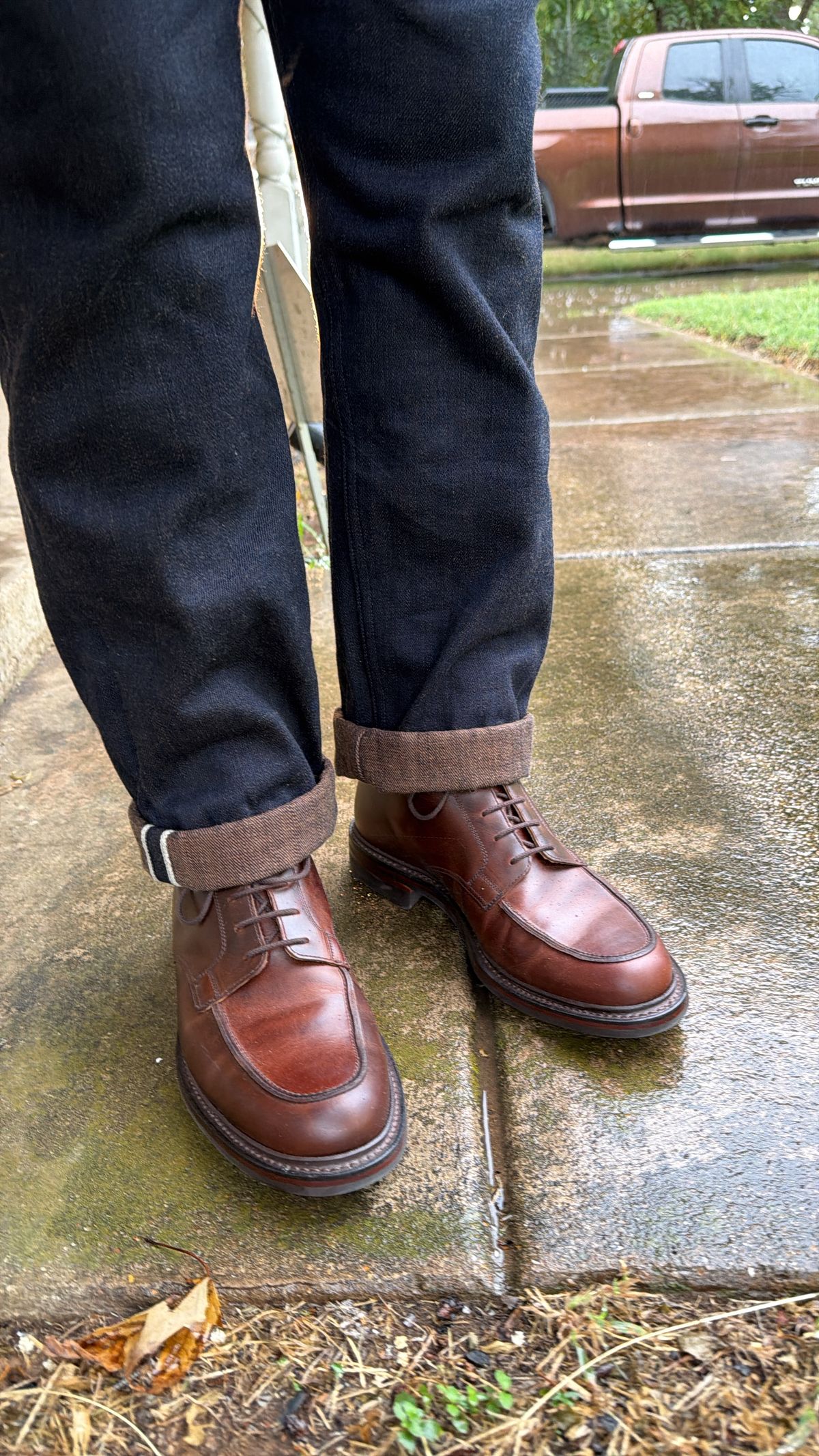 Photo by itsyaboisqueak on September 24, 2025 of the Crockett & Jones Donegal 2 in Chocolate Hurricane Hide.