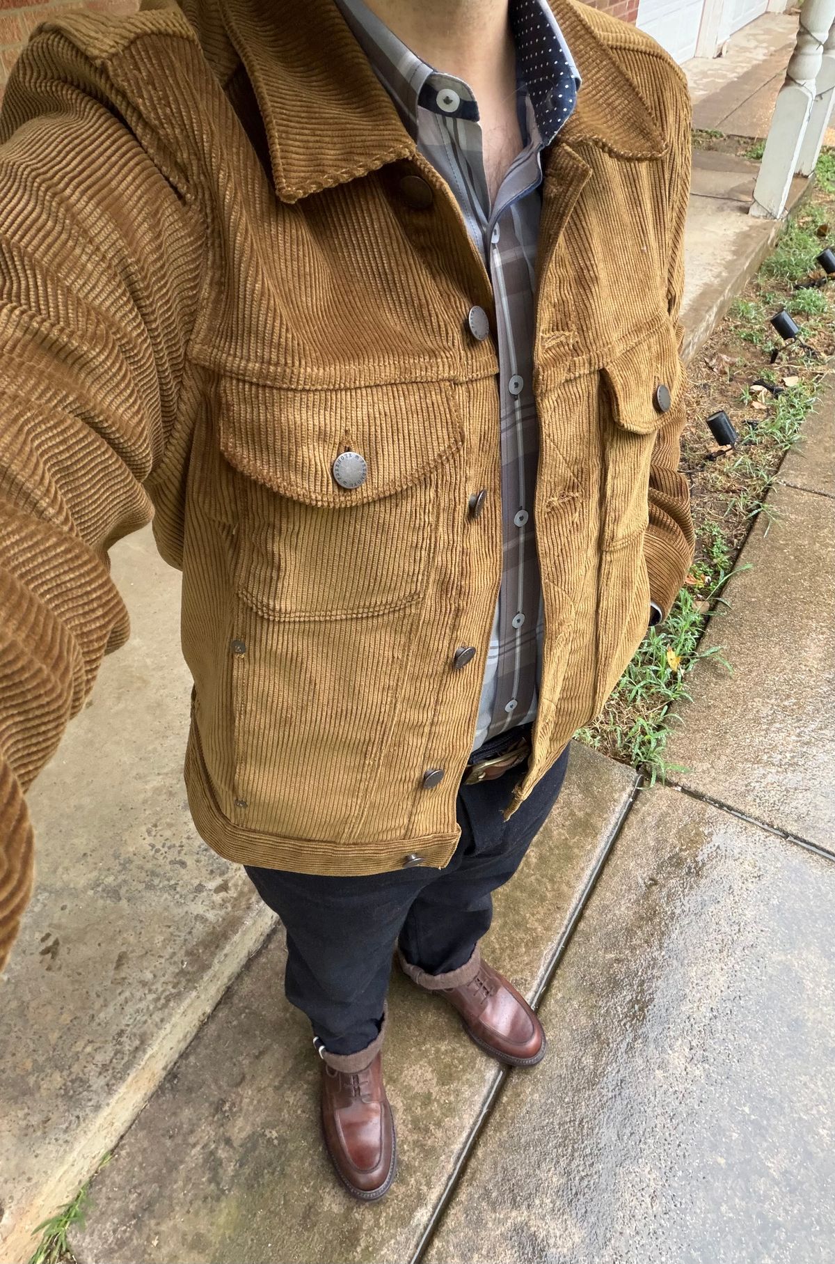 Photo by itsyaboisqueak on September 24, 2025 of the Crockett & Jones Donegal 2 in Chocolate Hurricane Hide.