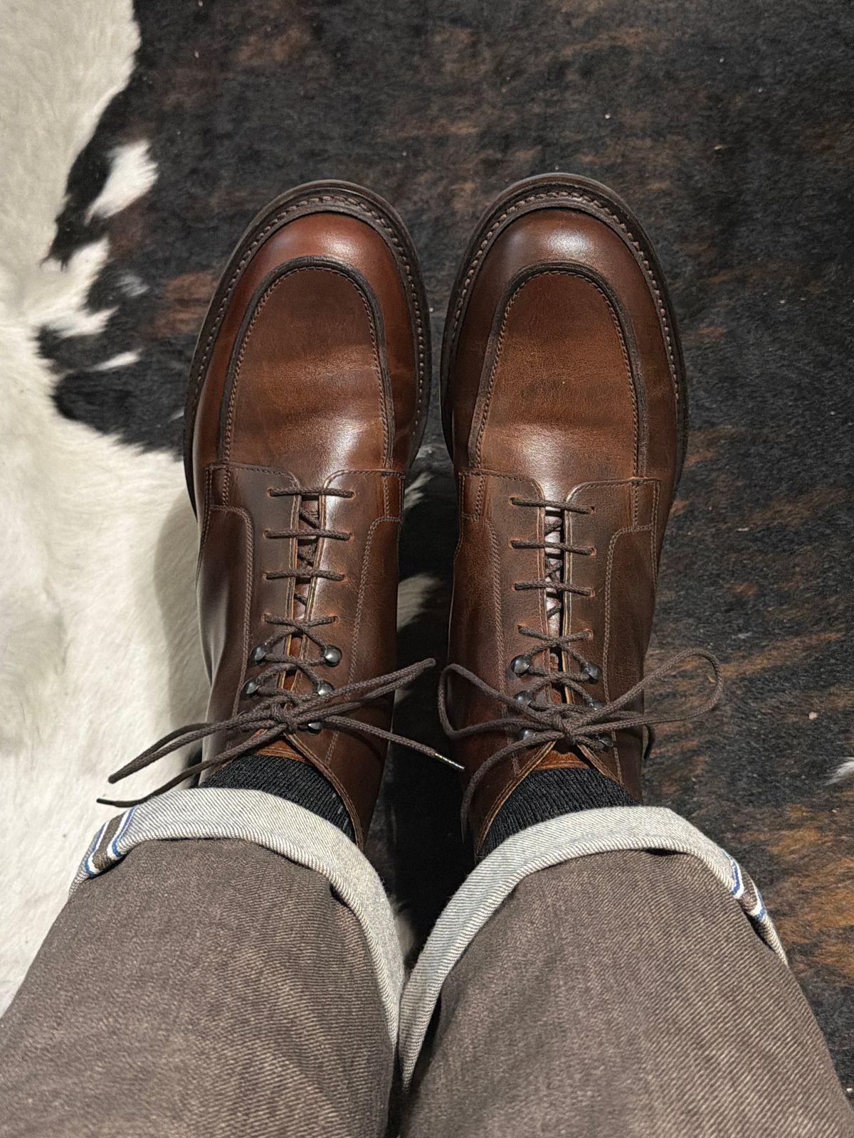 Photo by itsyaboisqueak on November 13, 2025 of the Crockett & Jones Donegal 2 in Chocolate Hurricane Hide.