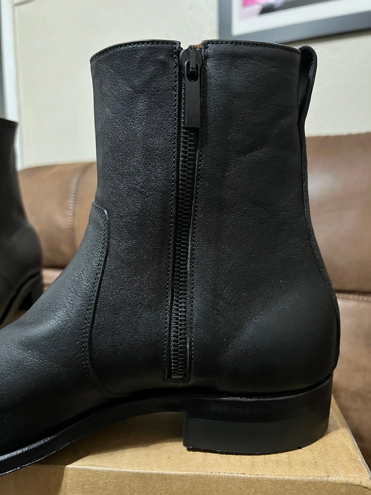 Photo by itsyaboisqueak on January 19, 2024 of the Viberg Side Zip in Maryam Nero Washed Kangaroo.