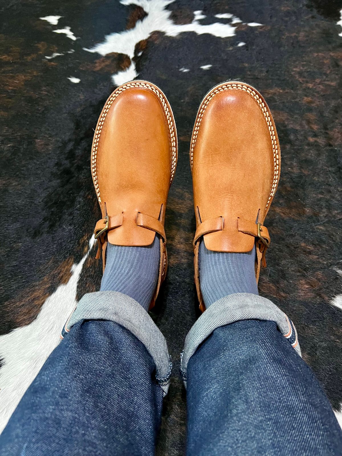 Photo by itsyaboisqueak on August 8, 2025 of the Moto Belt Slip On in Italian Cow Leather.