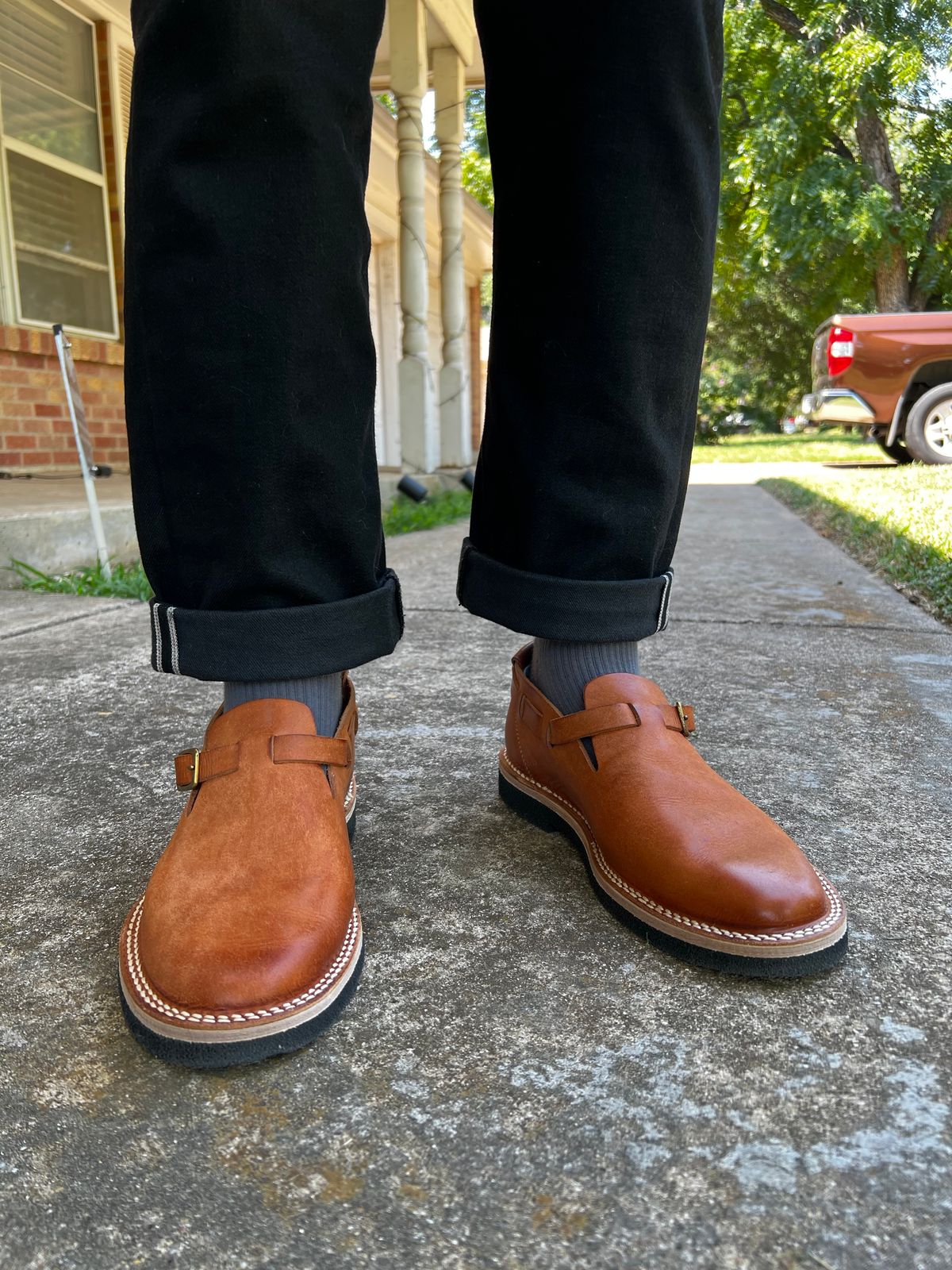 Photo by itsyaboisqueak on August 8, 2025 of the Moto Belt Slip On in Italian Cow Leather.