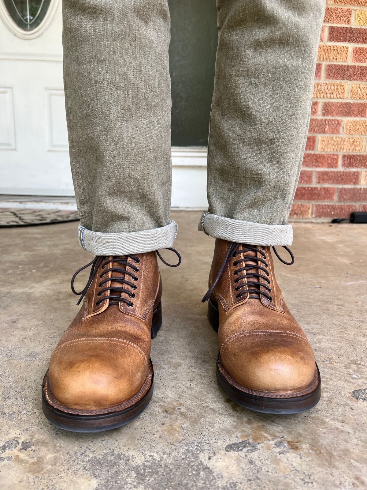Photo by itsyaboisqueak on July 26, 2025 of the Viberg N-1 in Horween Natural Cypress.