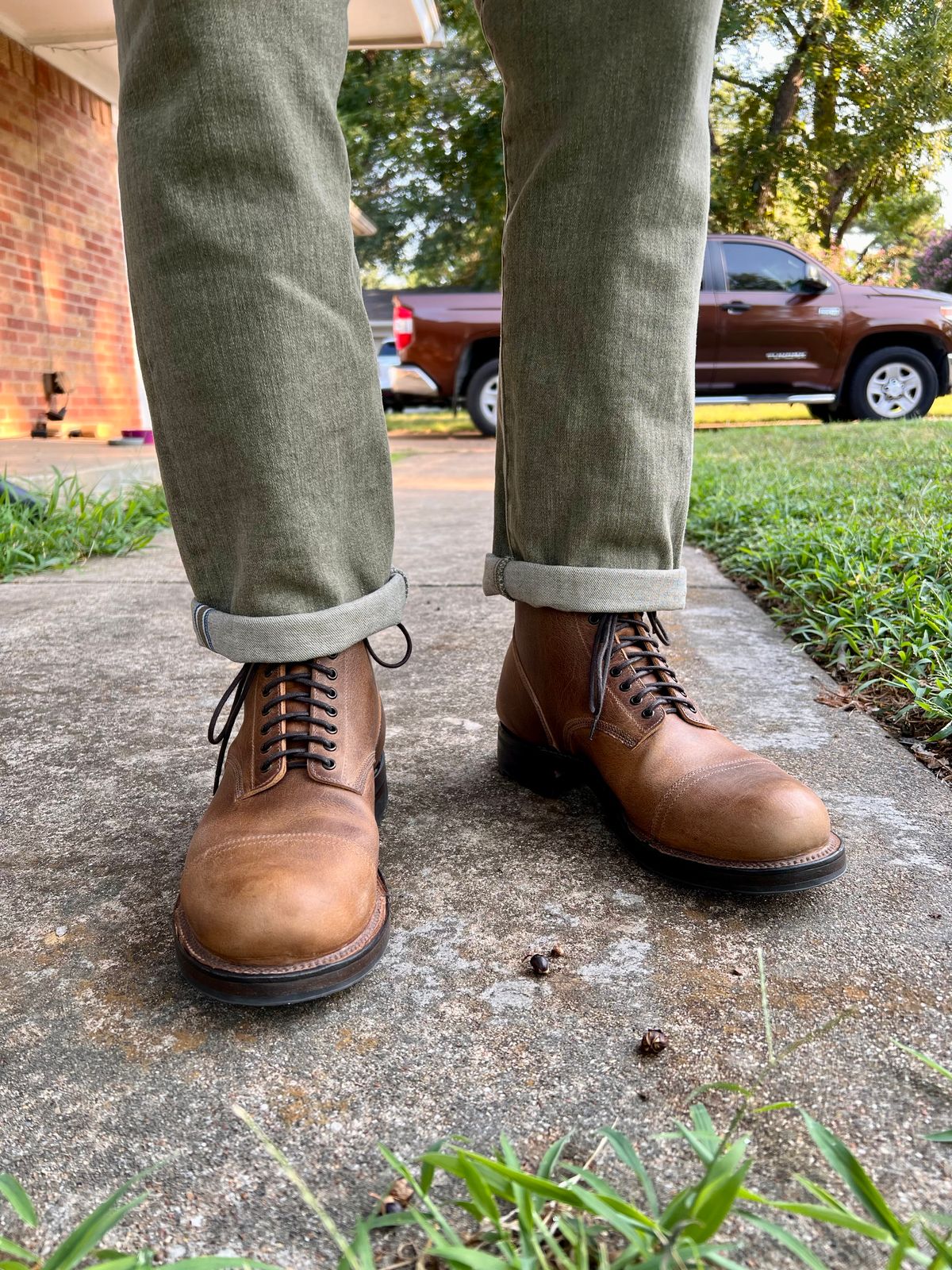 Photo by itsyaboisqueak on August 24, 2025 of the Viberg N-1 in Horween Natural Cypress.