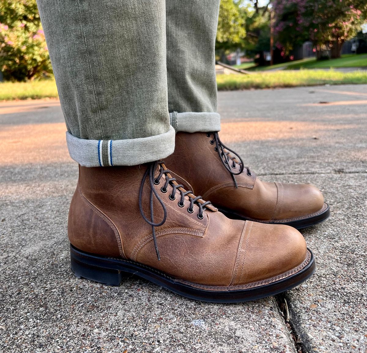 Photo by itsyaboisqueak on August 24, 2025 of the Viberg N-1 in Horween Natural Cypress.