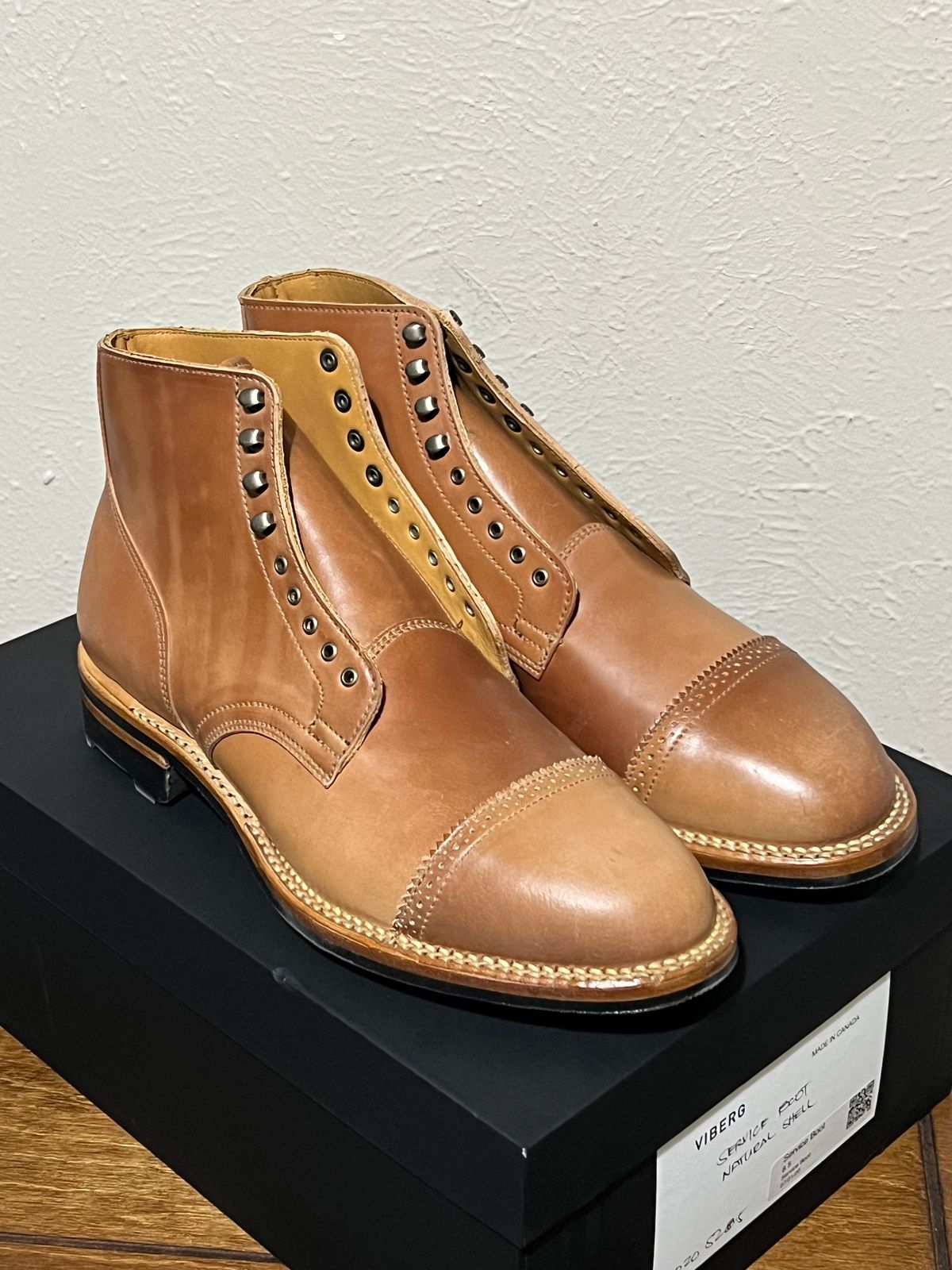 Photo by itsyaboisqueak on December 1, 2024 of the Viberg Service Boot in Horween Natural Shell Cordovan.