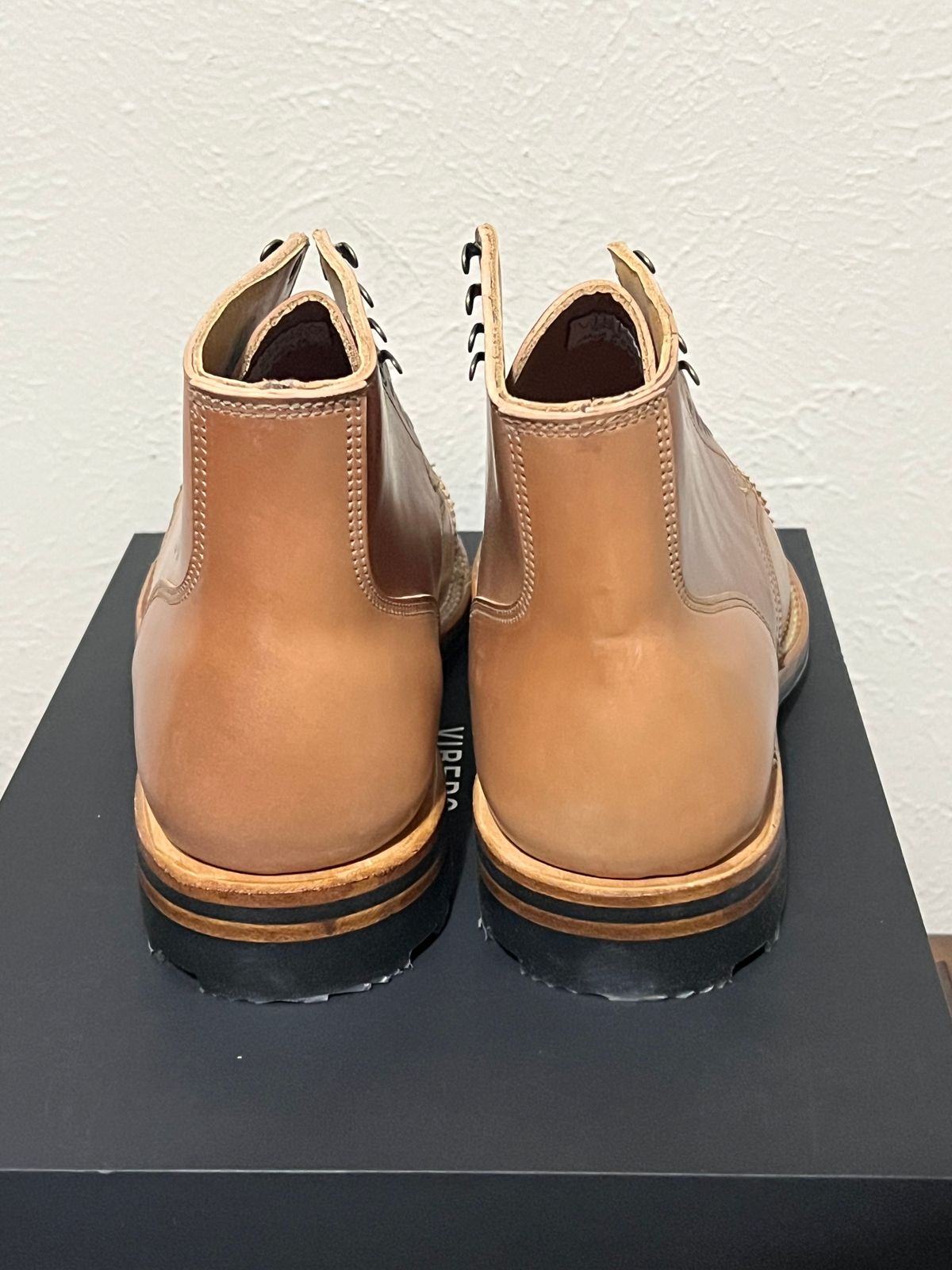 Photo by itsyaboisqueak on December 1, 2024 of the Viberg Service Boot in Horween Natural Shell Cordovan.