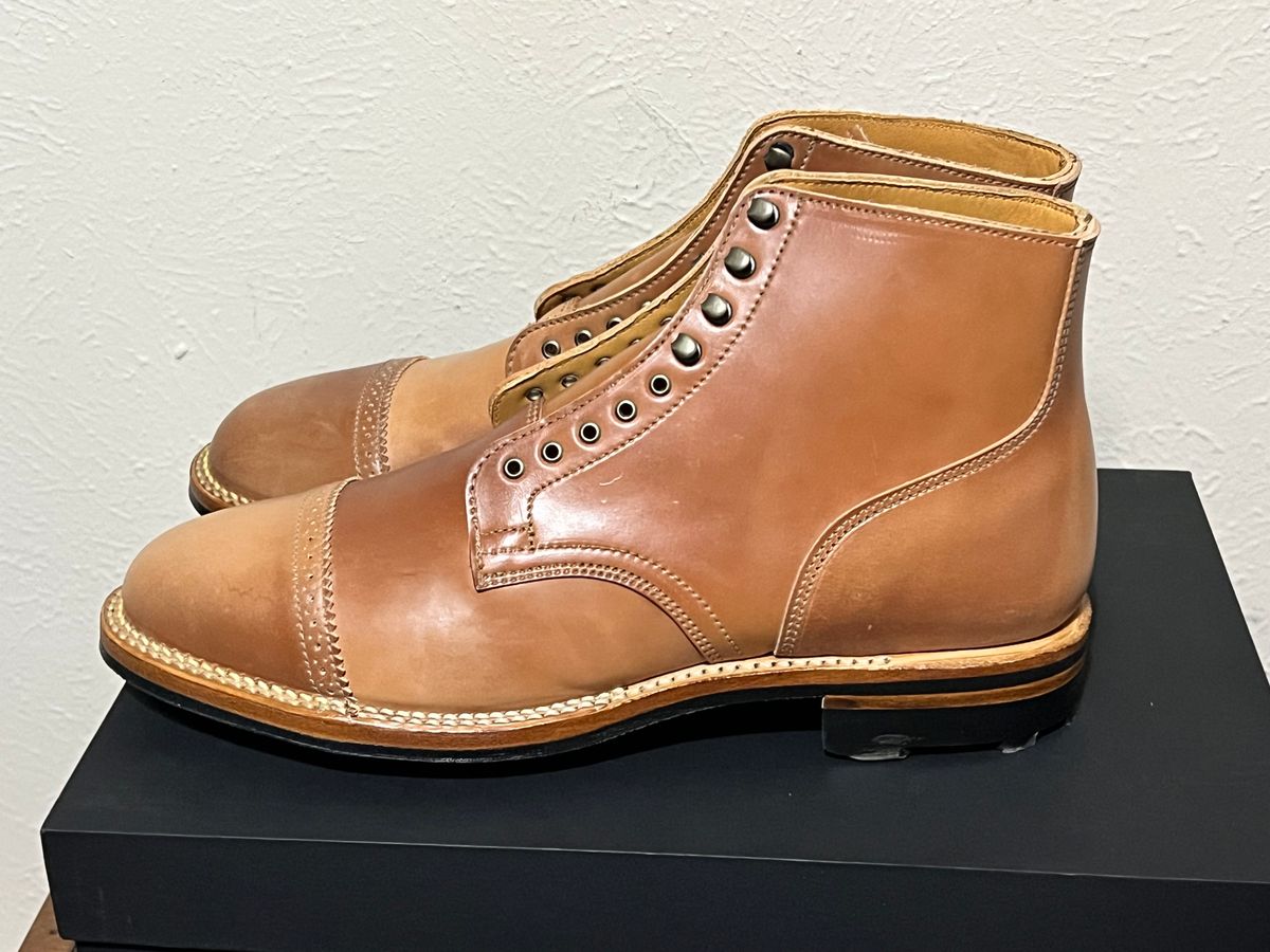 Photo by itsyaboisqueak on December 1, 2024 of the Viberg Service Boot in Horween Natural Shell Cordovan.