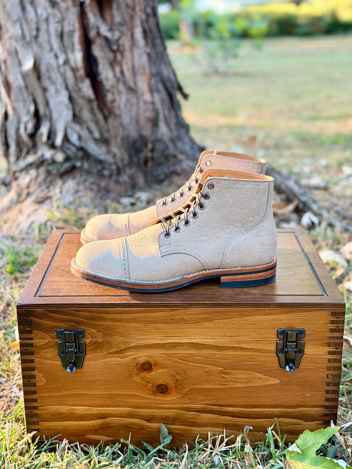 Photo by itsyaboisqueak on October 17, 2025 of the Viberg Service Boot BCT in C.F. Stead Nomad Bokhara Nubuck.