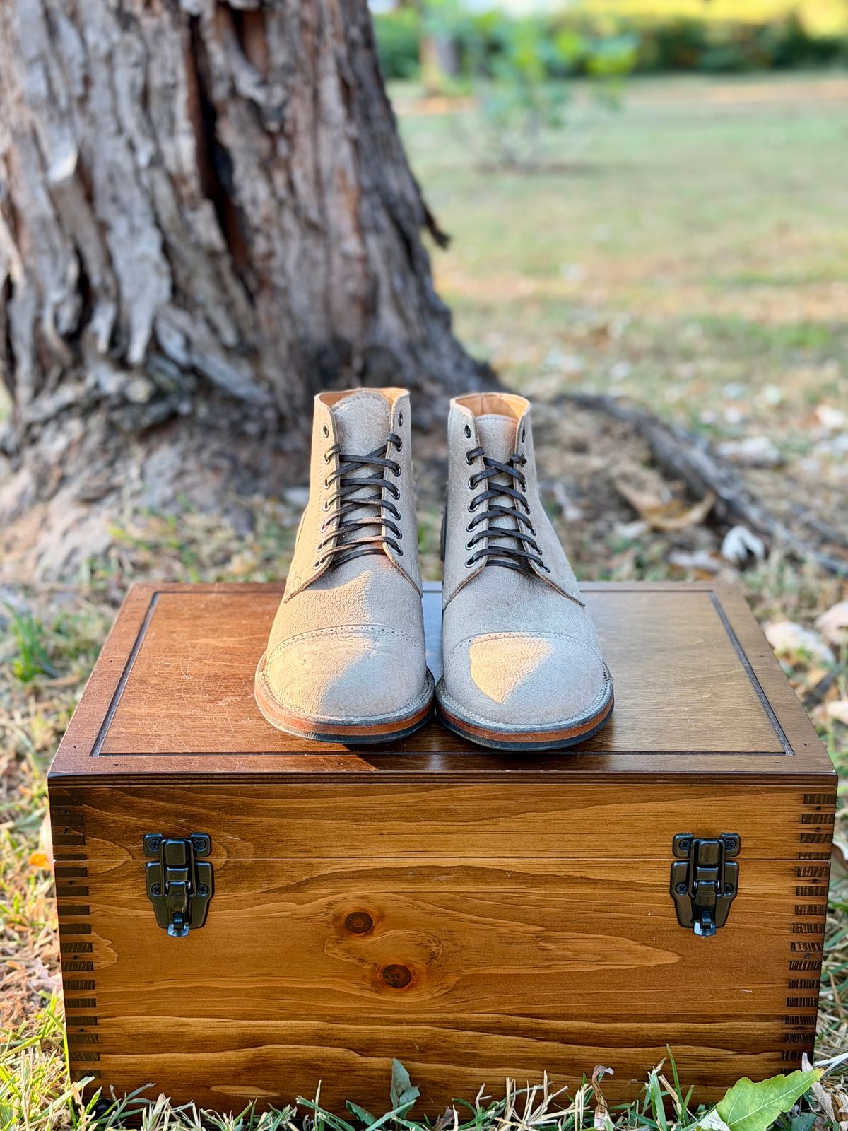 Photo by itsyaboisqueak on October 17, 2025 of the Viberg Service Boot BCT in C.F. Stead Nomad Bokhara Nubuck.