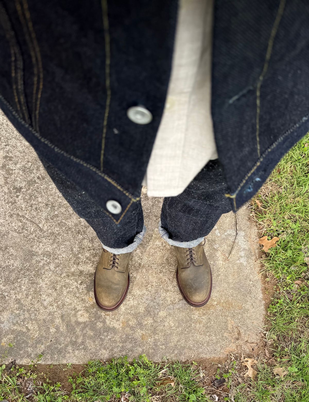 Photo by itsyaboisqueak on February 20, 2026 of the Viberg Navvy in C.F. Stead Mojave Waxy Commander.